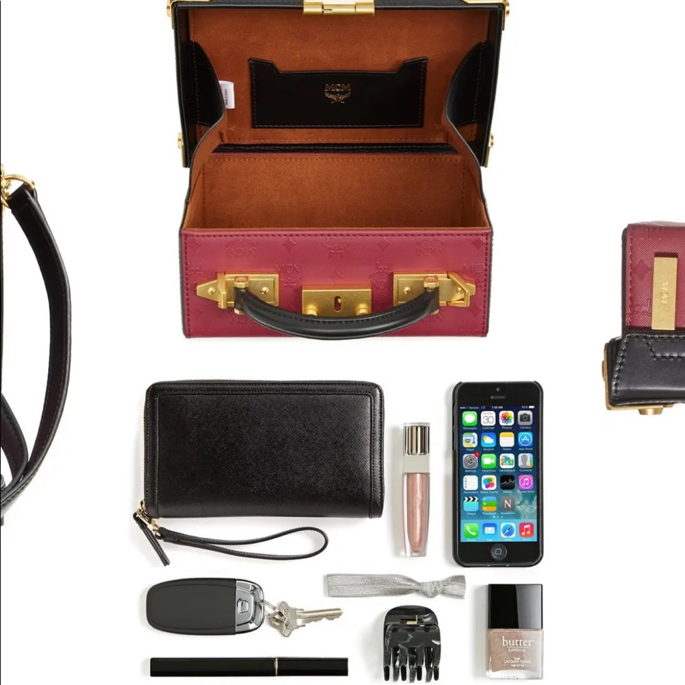 🎉2X HP🎉PRICE⬇️MCM Visetos Studded Berlin Box Bag - Picture 16 of 16